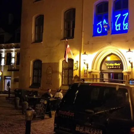 Art Refuge Old Town